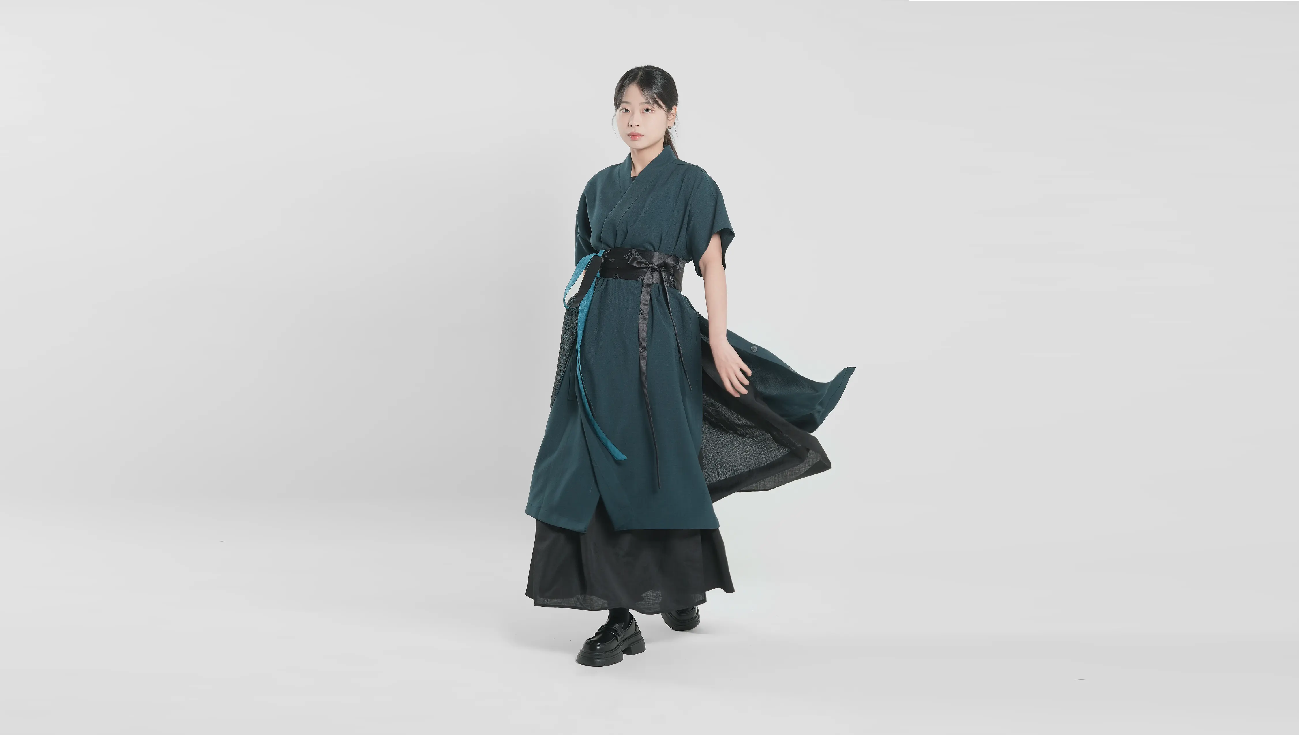 Chilseok Half-Sleeve Robe